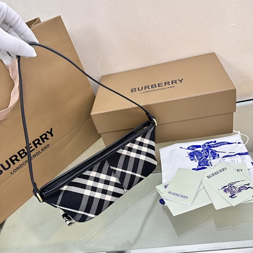 B Burberry 20x 10x 9cm