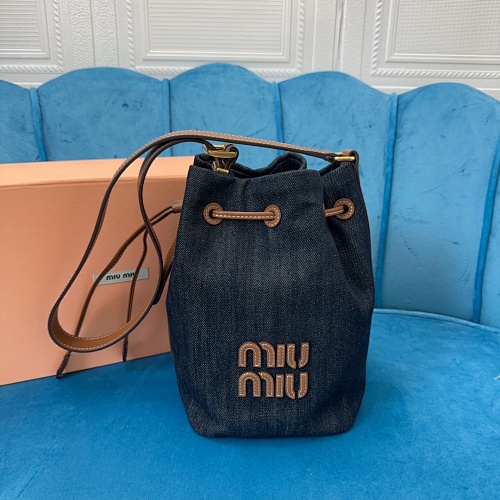 M Miu Logo 22.5X14Cm