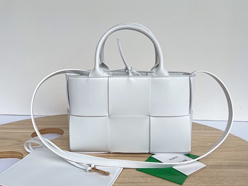 B Mini Tote 25X16x8
