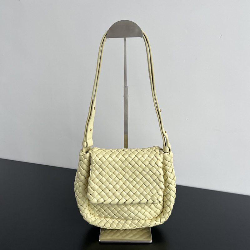 B Mini Cobble Intrecciato