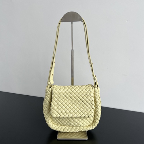 B Mini Cobble Intrecciato
