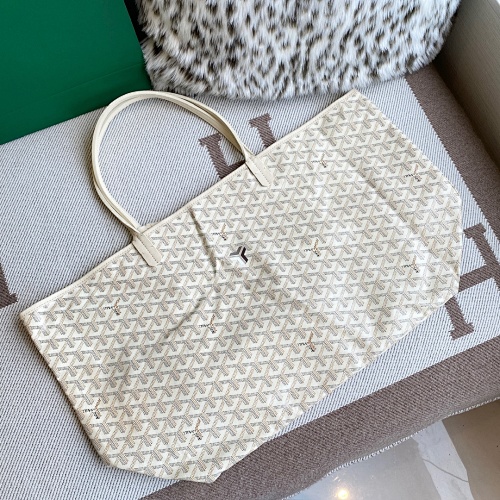 Goyard shopping bag