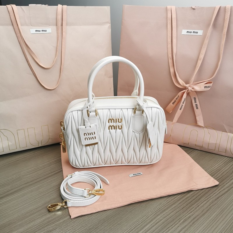 MiuMiu Too Pretty Matelasse MiuWander 24X16X7.5CM