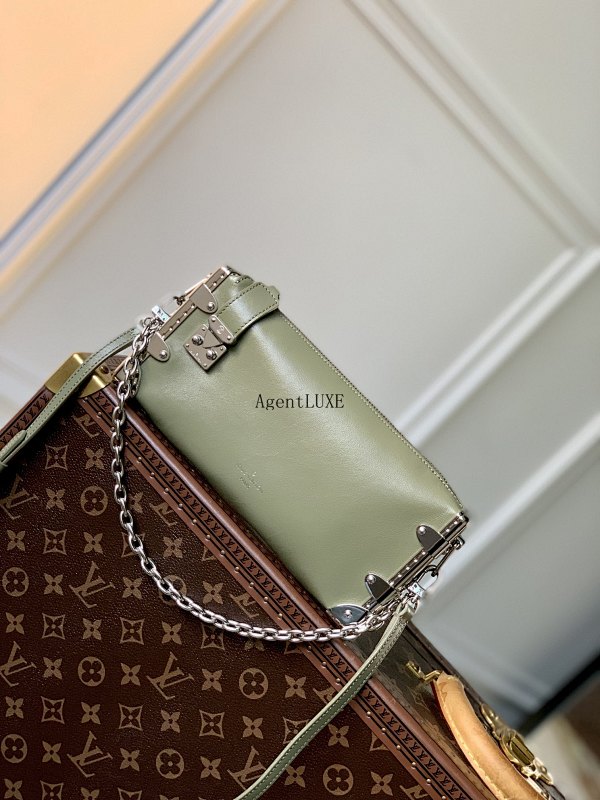 Louis Vuitton Slim Trunk S-lock