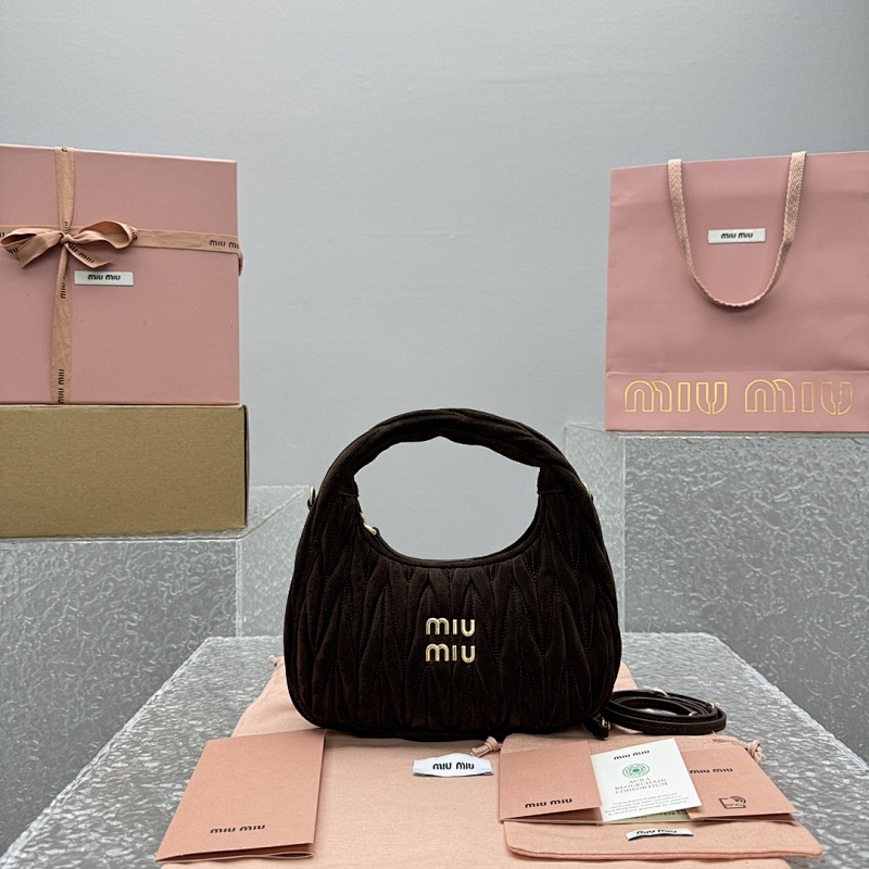 Miu Wander Hobo