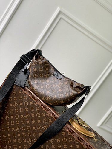 Louis Vuitton Hamac Monogram Eclipse