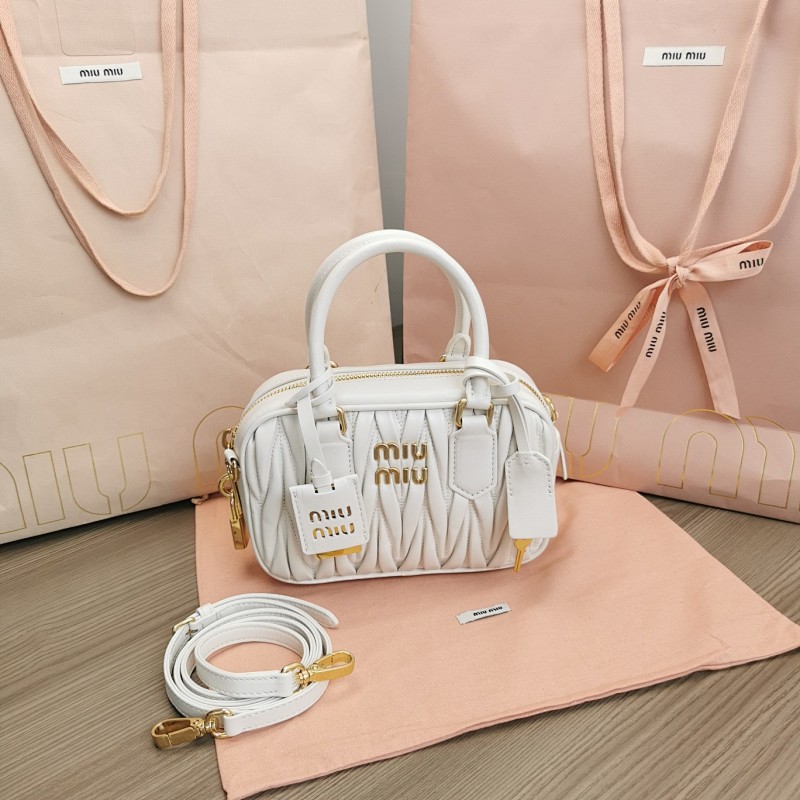MiuMiu Too Pretty Matelasse MiuWander 19X13X6CM