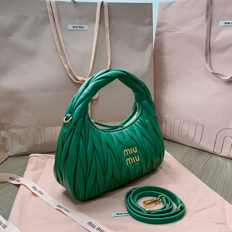 MiuMiu MiuWander Matelasse 23X13X7