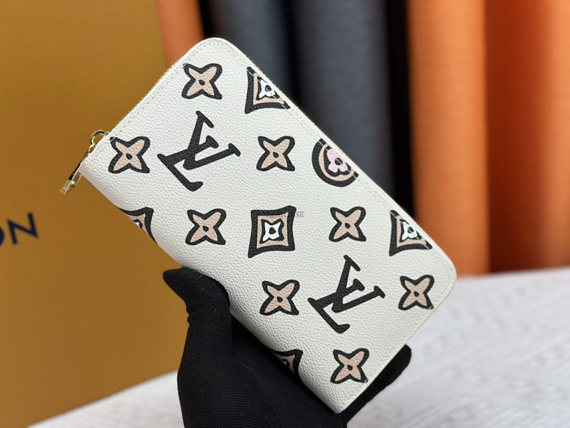 Louis Vuitton ZIppy LV Monogram Size 19x10cm