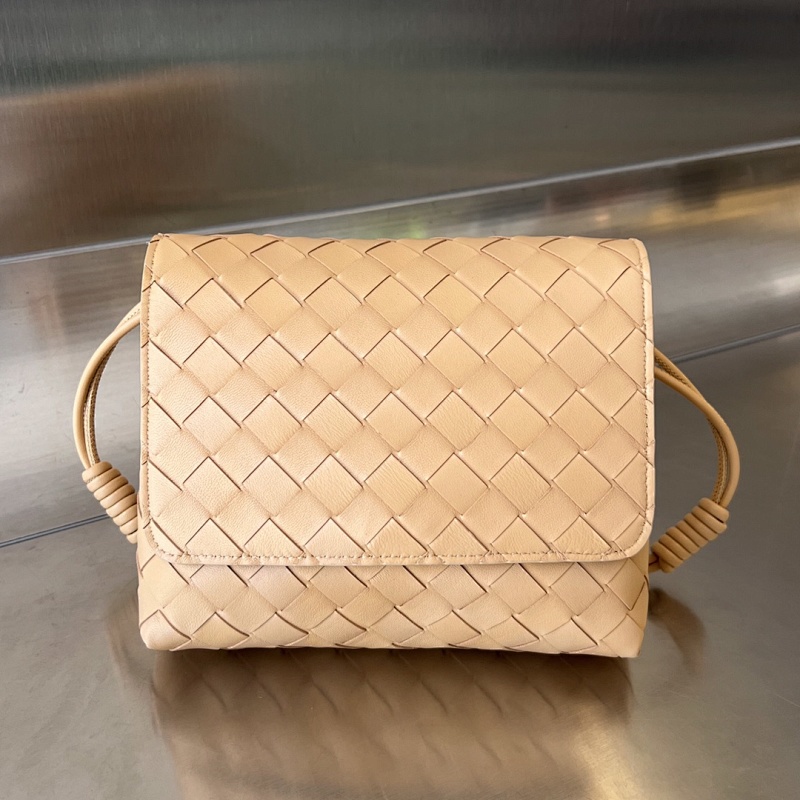 Bv 741897 Intrecciato Bottega Veneta Girl