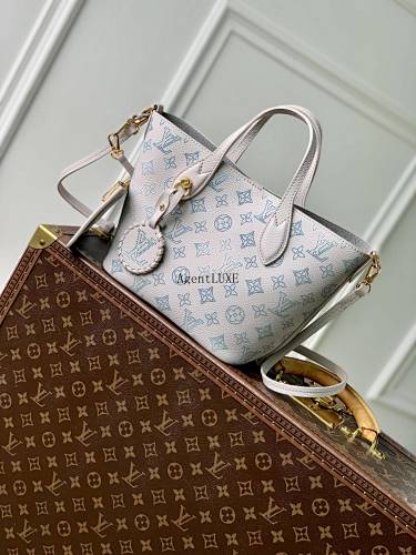 Louis Vuitton Blossom Flight Mode Monogram LV