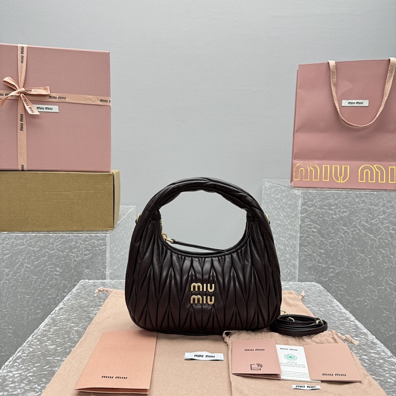 Miu Wander Hobo