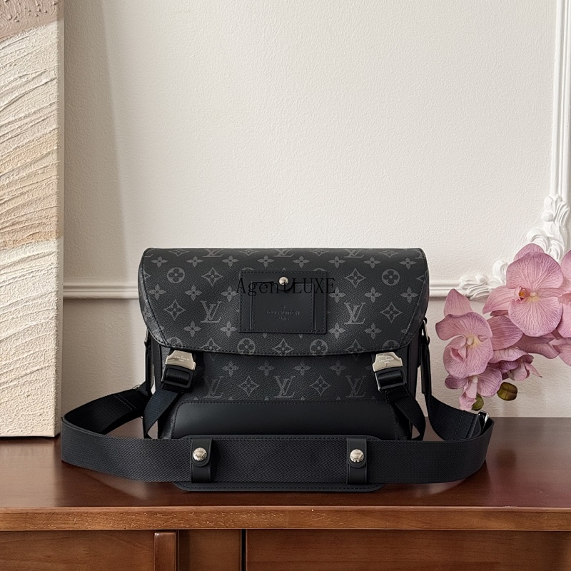 Louis Vuitton messenger bag