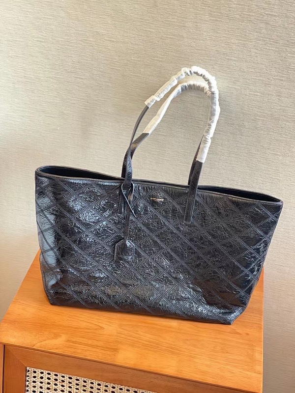 Shopping bag from Agentluxe