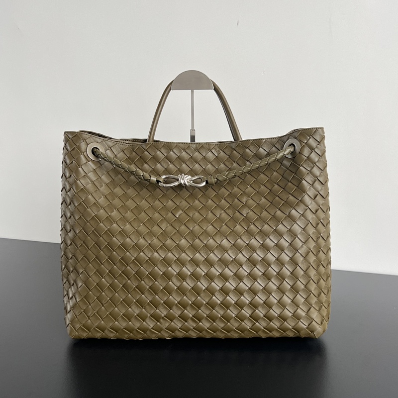 Bottega Veneta Andiamo Nappa