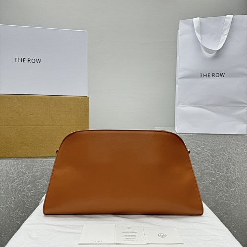 𝐓𝐇𝐄 𝐑𝐎 Margaux EQ Clutch