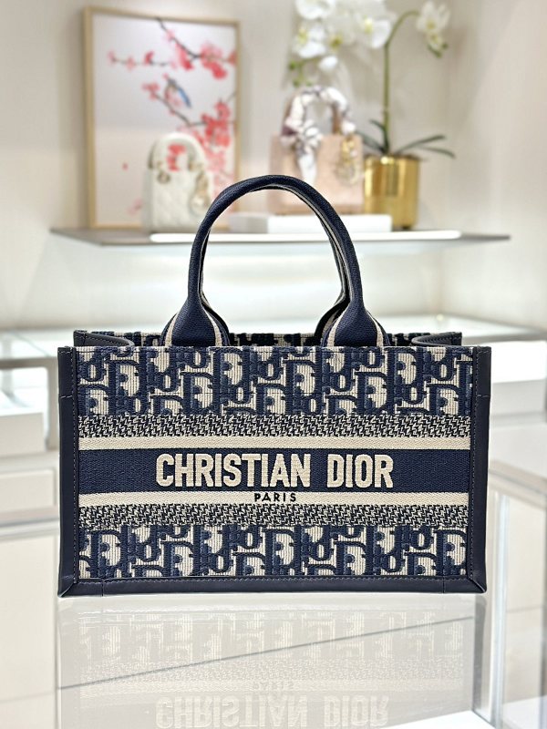 Crossbody bag from Agentluxe