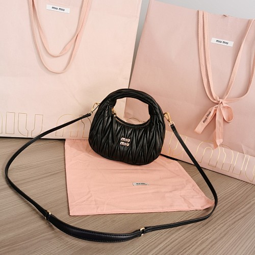 MiuMiu MiuWander Matelasse 18X10X6