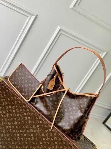 Louis Vuitton CarryAll Monogram 39.0 X 30.0 X 15.0
