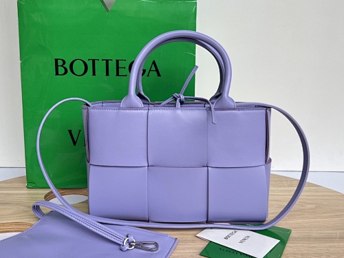 B Mini Tote 25X16x8