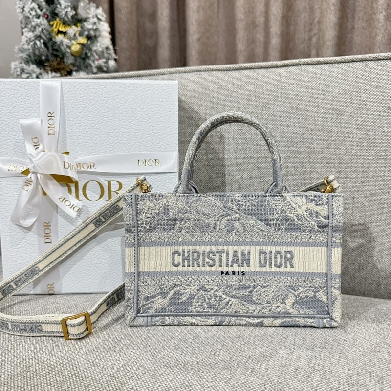 Dior Book Tote24