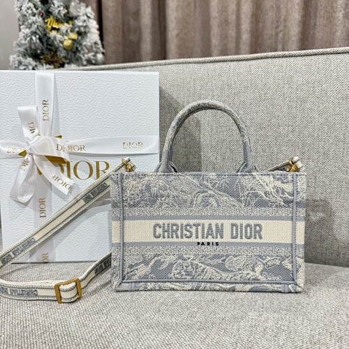 Dior Book Tote24