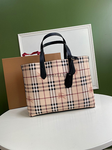 Shopping bag from Agentluxe