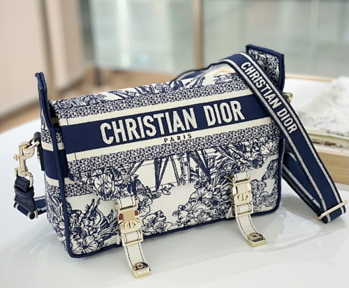 Messenger bag from Agentluxe