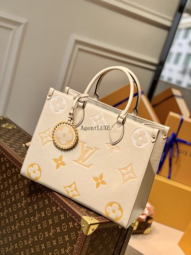 Louis Vuitton On The Go By The Pool OnTheGo Tote Monogram Empreinte Monogram 35.0 X 27.0 X 14.0 X