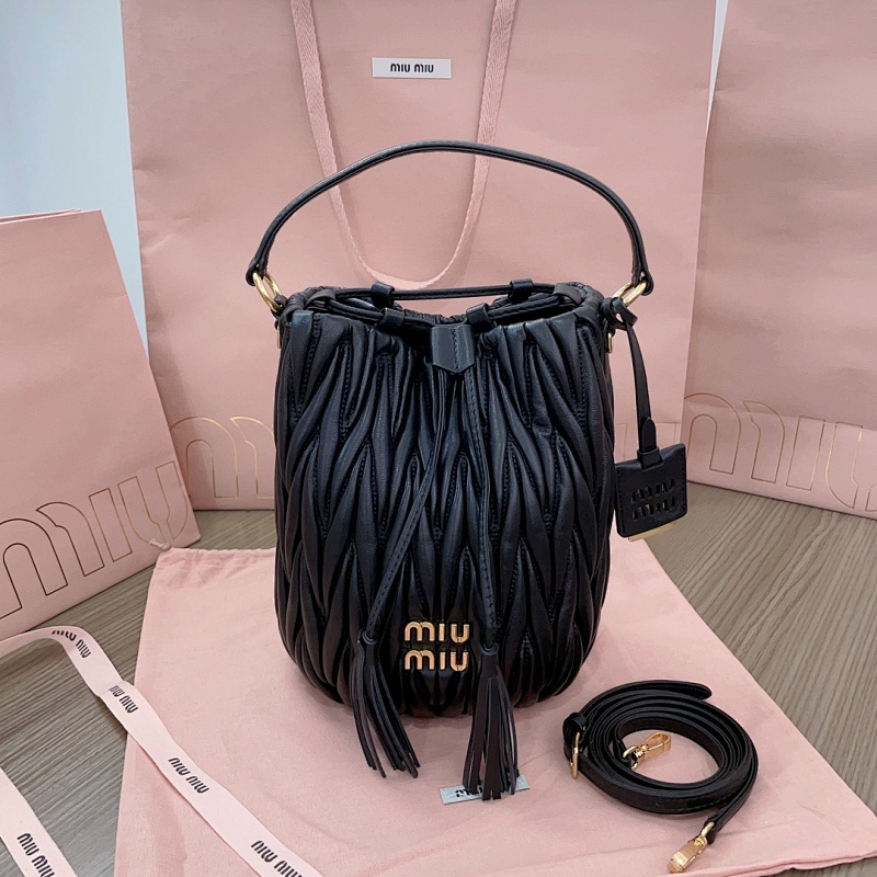 MiuMiu Matelasse 20X18X14CM
