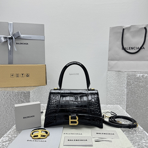 Balenciagα Hourglass