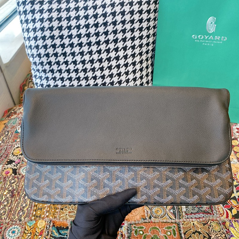 Goyard clutch