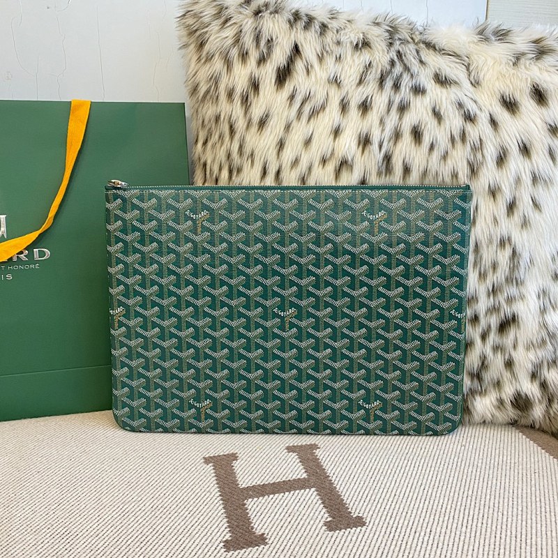 Goyard clutch