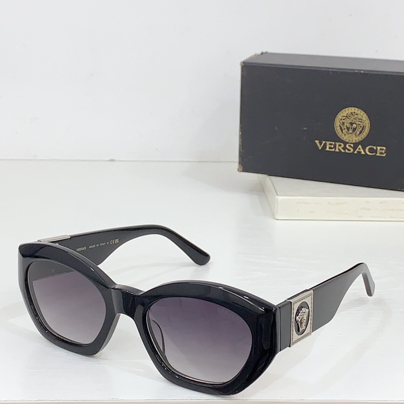 Versac Model C Size 53 20-145 130250