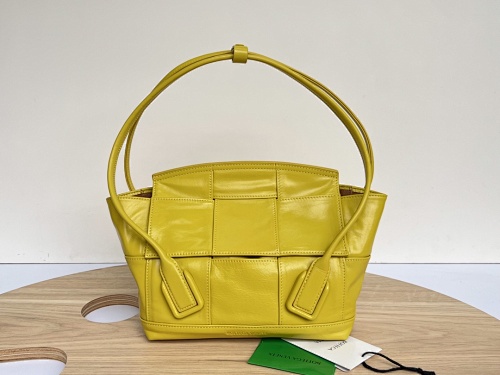 B ARCO33 Arco 23x21X9 33cm