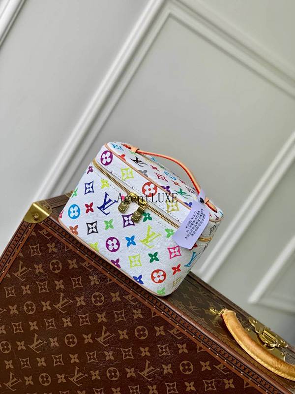 Louis Vuitton Nice Monogram LV