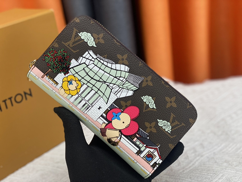 Louis Vuitton Monogram Vivienne Holidays Vivienne