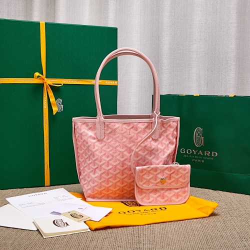 Goyard shopping bag