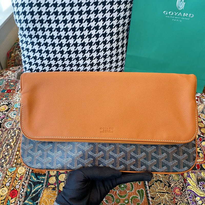 Goyard clutch