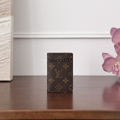 Louis Vuitton card holder