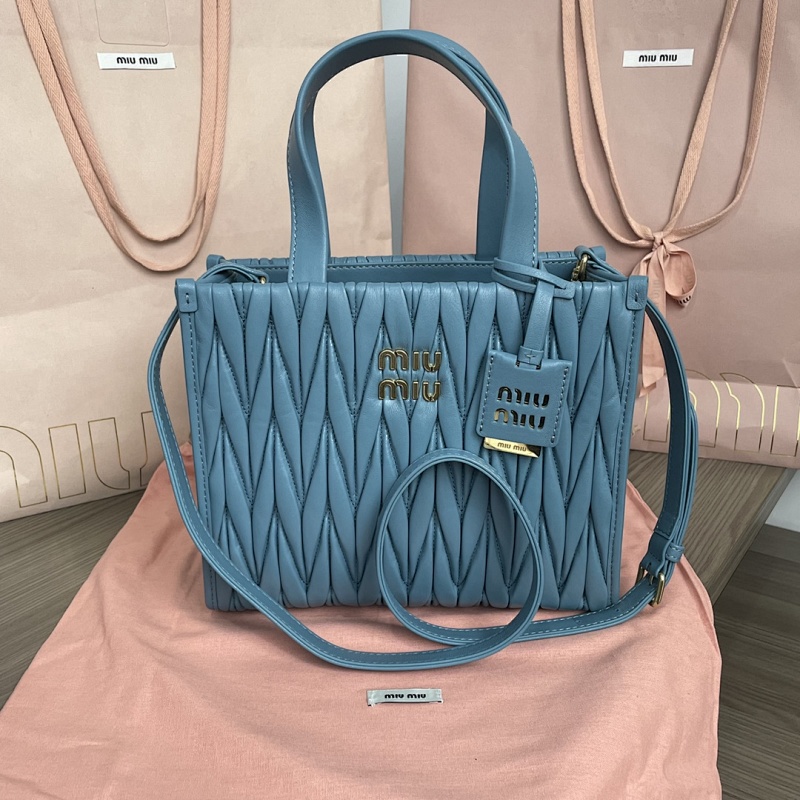 MiuMiu Matelasse Logo 24X20.5X8Cm