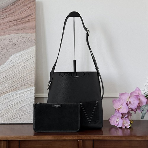 Louis Vuitton shoulder bag