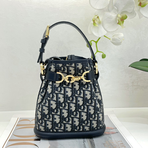 Louis Vuitton crossbody bag