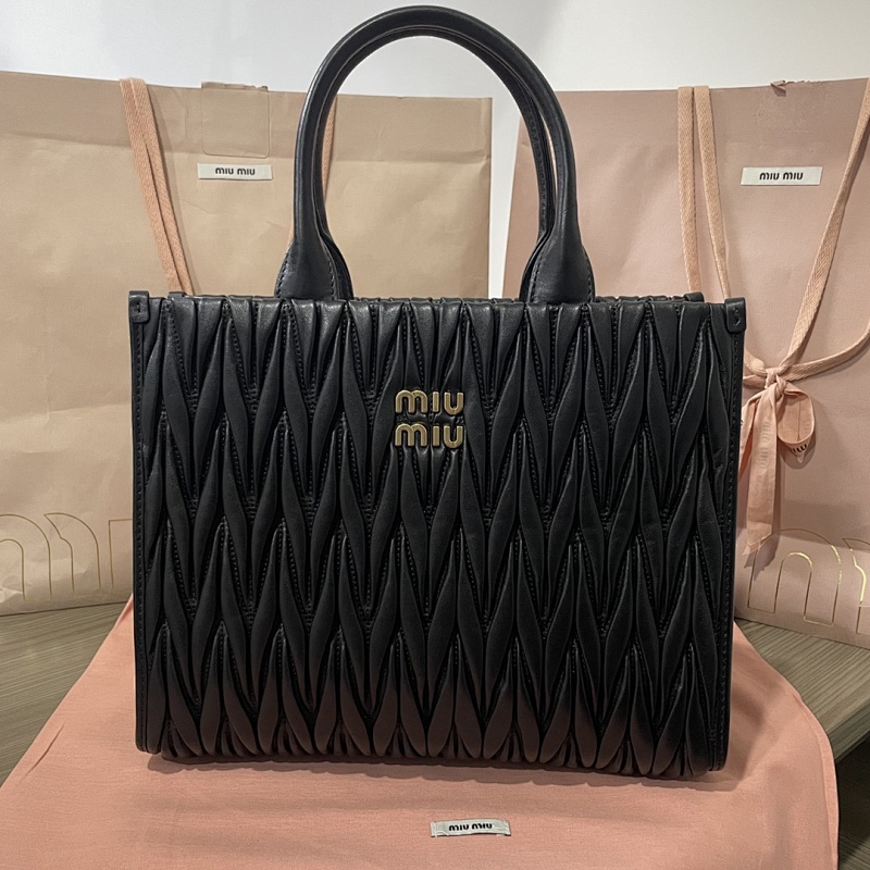 MiuMiu Matelasse Logo 30X23.5X9Cm
