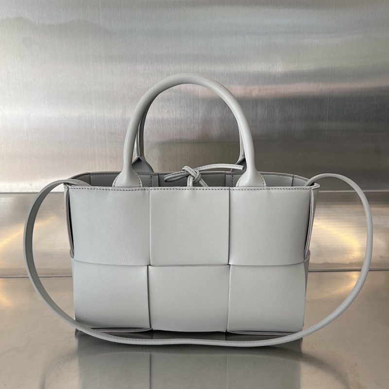 B Mini Tote 25X16x8