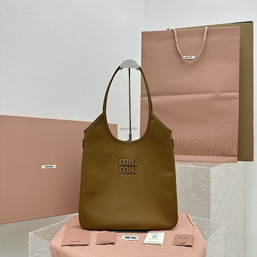 MiuMi Tote