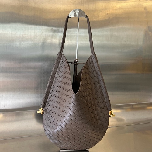 BV Logo Tote Hin 37.5x44x2