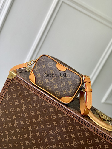 Louis Vuitton Trocadéro Monogram 20 80