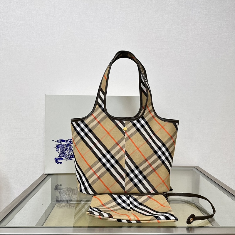B Burberry 41 14 26cm