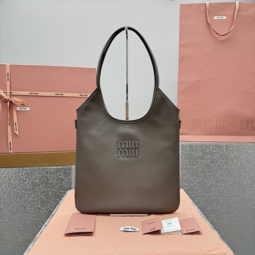 MiuMi Tote